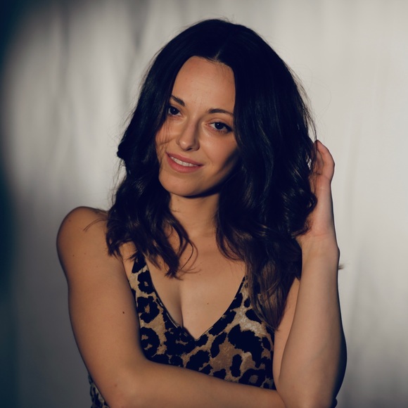 Meet your Posher, Amanda - Picture 1 of 1